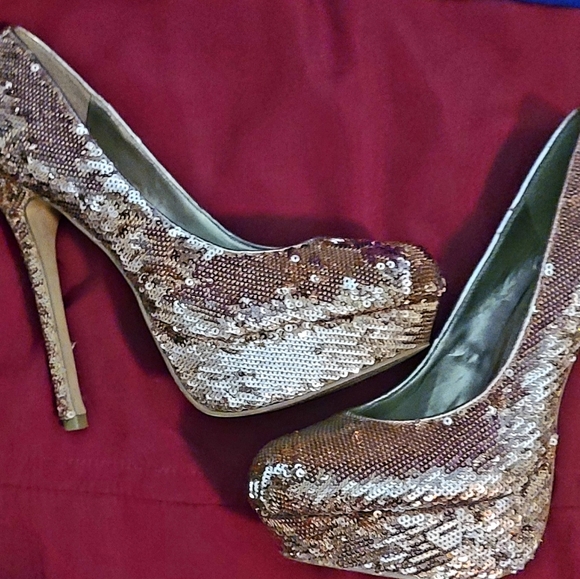 Steve Madden High Heels glitter and Golden chrome color size 6.5 used. - Picture 12 of 16